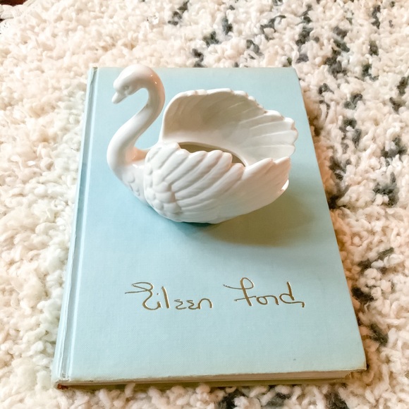 Vintage Swan Goebel Made in Germany White Planter - Picture 3 of 7